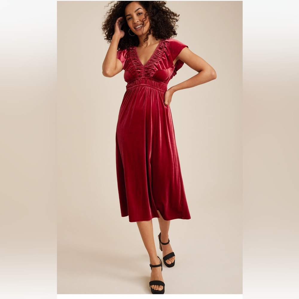 NWT Eyeshadow Mock Velvet Midi Dress Size Large